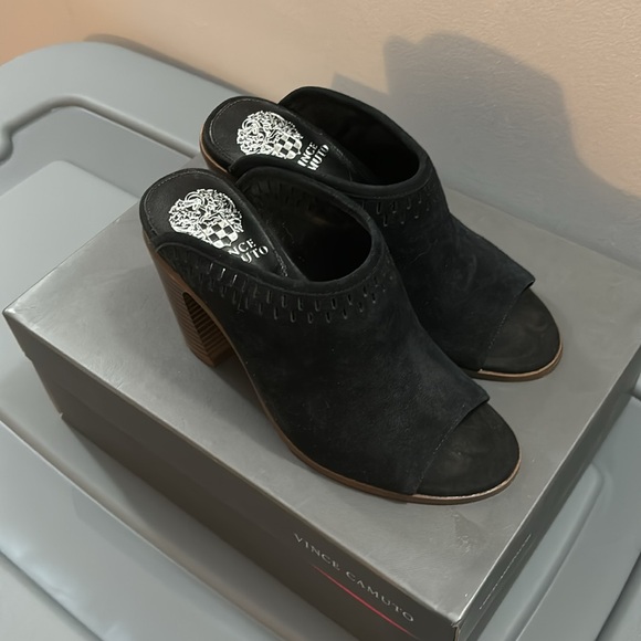 Vince Camuto Heels - Picture 2 of 3